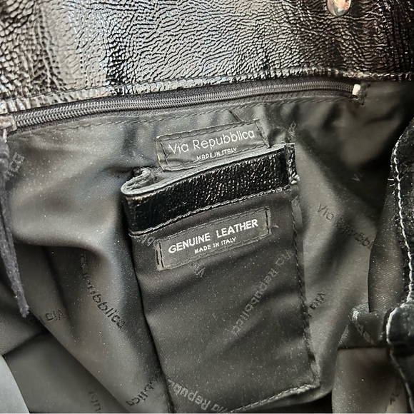 VIA REPUBBLICA black patent leather bag, made in Italy - Picture 10 of 12